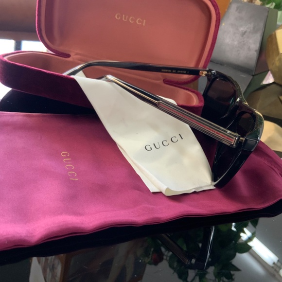 Gucci sunglasses - Picture 3 of 3